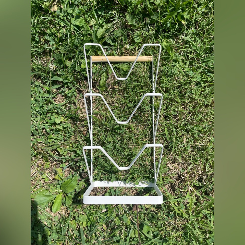 White Metal Rack - Picture 4 of 9